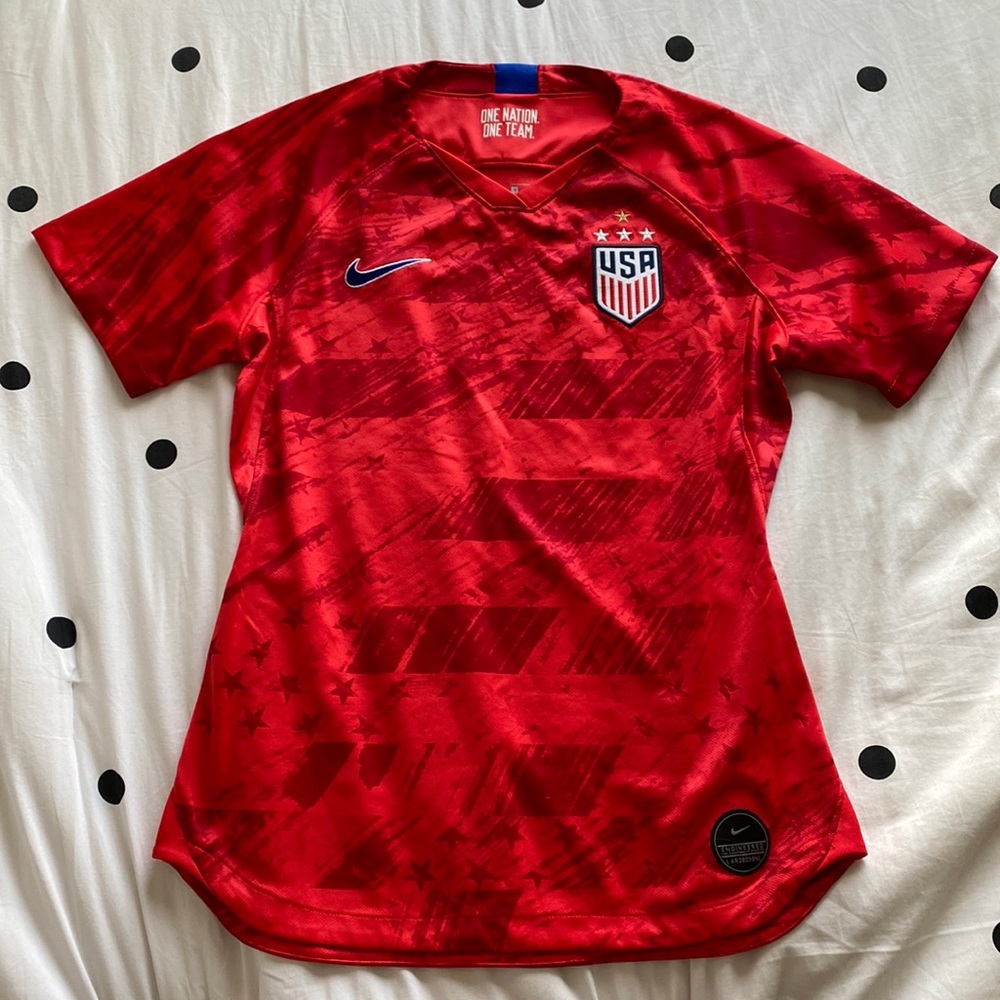 Nike Women’s slim fit USA 4-star short sleeve soccer jersey sz S